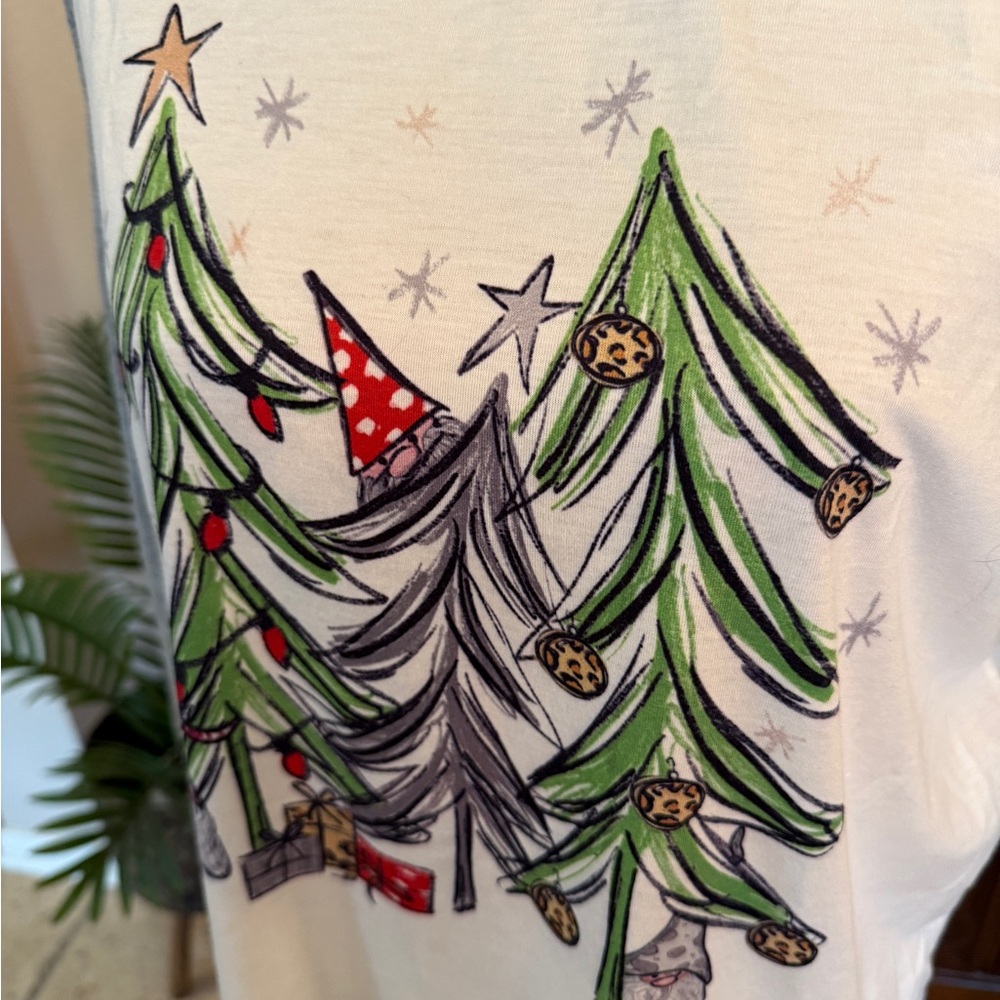 Festive Christmas Tree Raglan Shirt - Picture 6 of 12